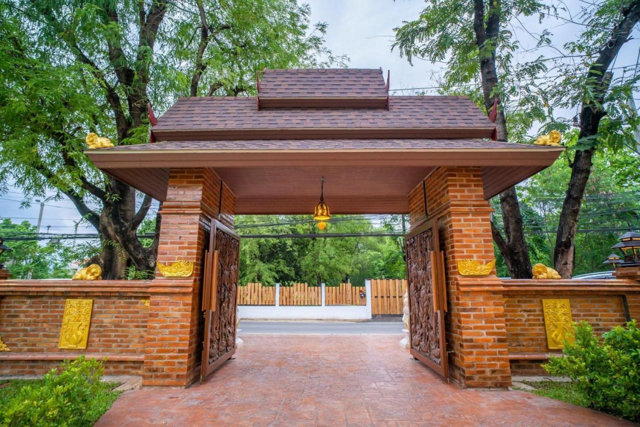 Siri Nakornpink Chiang Mai Hotel Sha Plus Exterior photo