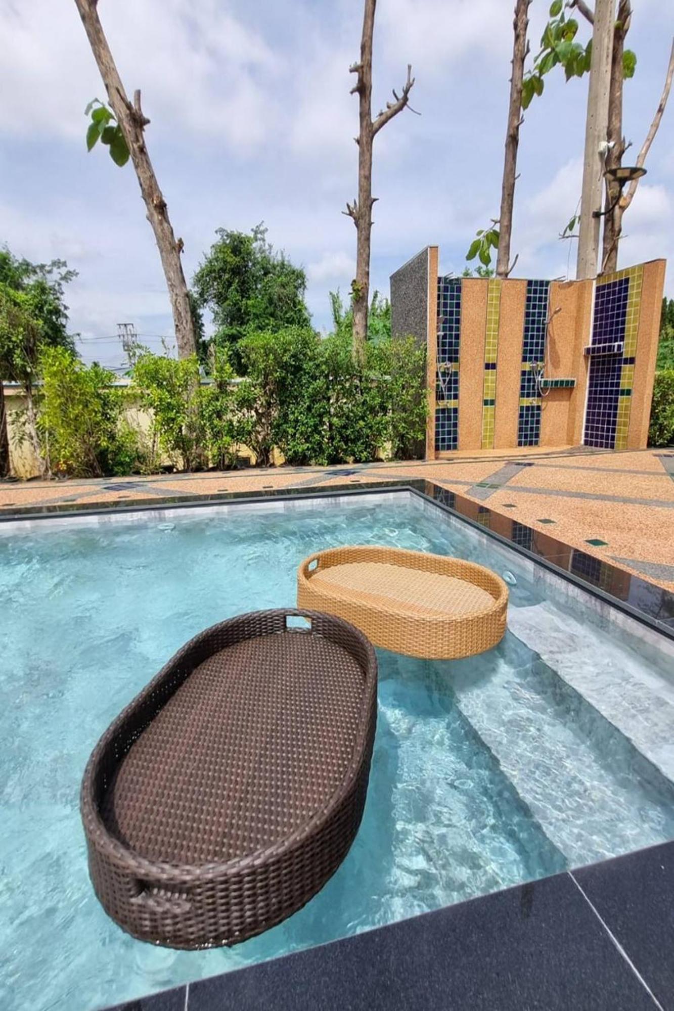 Siri Nakornpink Chiang Mai Hotel Sha Plus Exterior photo